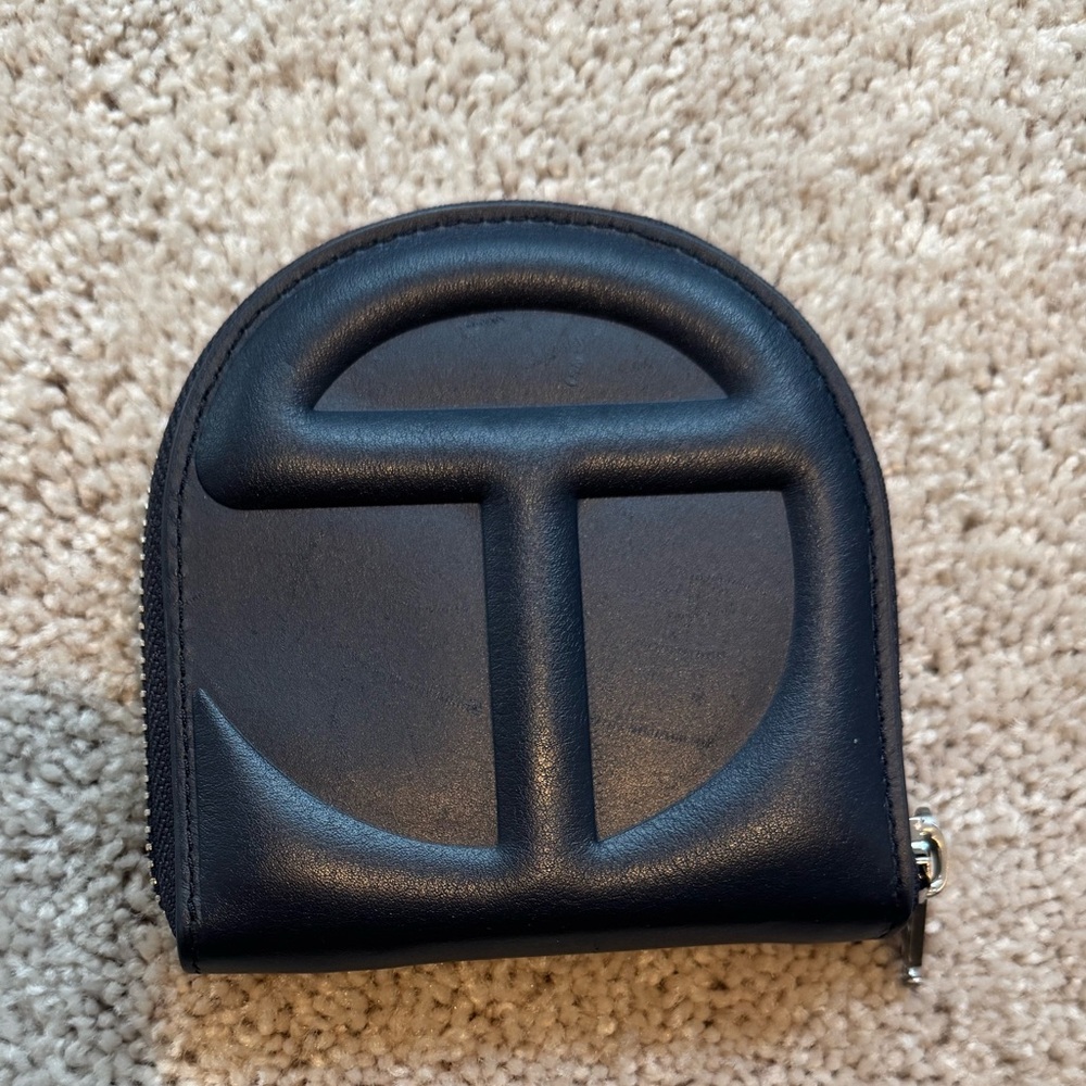 Telfar Wallet.